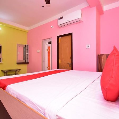 Oyo 16609 Trinayani Guest House 타라피트 외부 사진