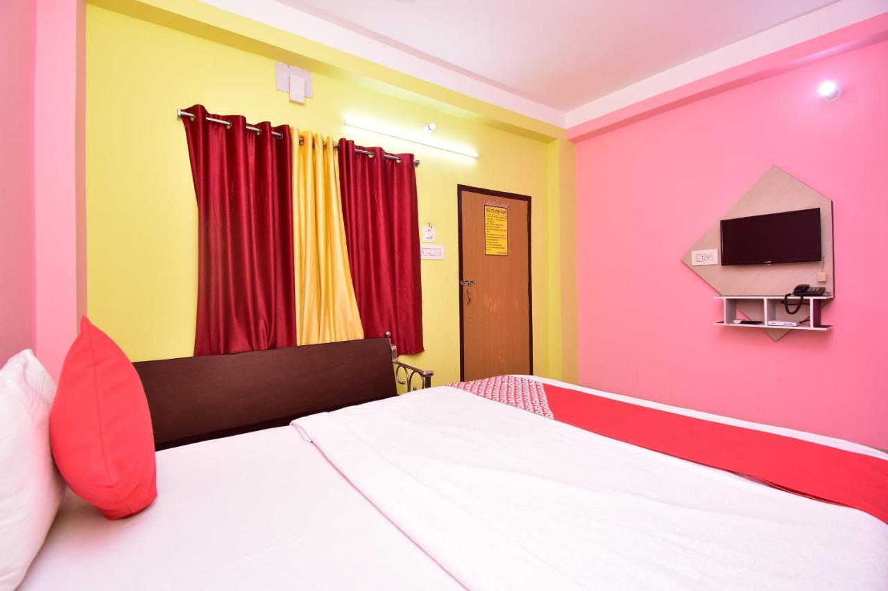 Oyo 16609 Trinayani Guest House 타라피트 외부 사진