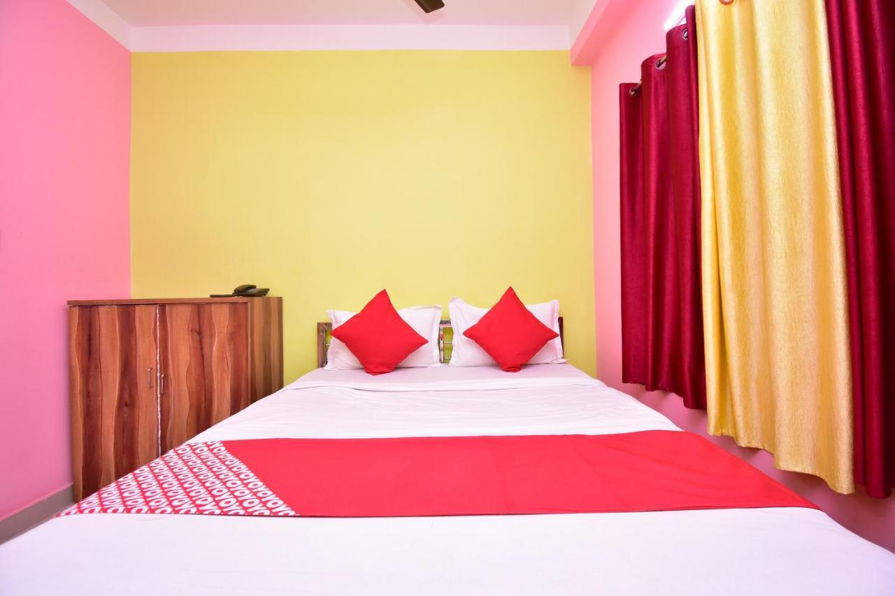 Oyo 16609 Trinayani Guest House 타라피트 외부 사진